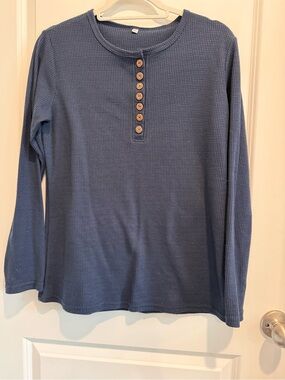 Women’s Long-Sleeve Waffle Henley Shirt - Blue